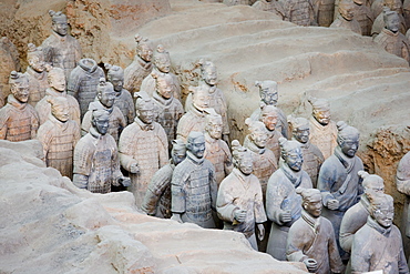 Infantry men figures in Pit 1 at Qin Museum, exhibition halls of Terracotta Warriors, Xian, China