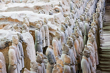 Infantry men figures in Pit 1 at Qin Museum, exhibition halls of Terracotta Warriors, Xian, China