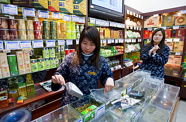 Tea shop in the Yu Garden Bazaar Market, Shanghai, China