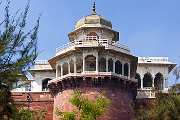 Agra Fort, 17th Century Muthamman Burj Jasmine Tower where Mughal Shah Jehan was incarcerated, in Agra, Northern India