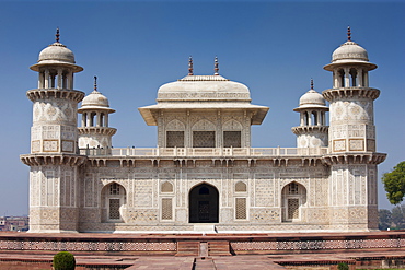 Tomb of Etimad Ud Doulah, 17th Century Mughal tomb built 1628, Agra, India