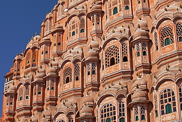 Hawamahal Wind Palace in the pink city of Jaipur, Rajasthan, Northern India