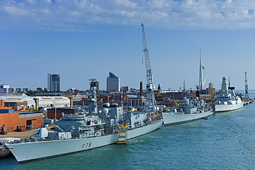 Royal Navy ships HMS Kent 23 frigate F78, HMS Edinburgh 42 destroyer D97, HMS Dragon 45 destroyer D35, Portsmouth Naval Base