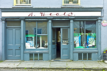 A. Healy traditional inn and public bar in Ennistymon, Ennistimon, County Clare, West of Ireland