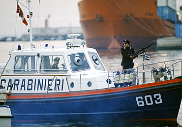 Carabinieri armed police security in Venice, Italy