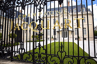 The house of Champagne Jacquart in Boulevard Lundy in Reims, Champagne-Ardenne, France, Europe