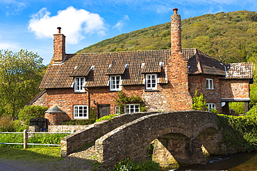 Famous Drovers Bridge at Allerford, Exmoor National Park, Somerset, England, United Kingdom, Europe