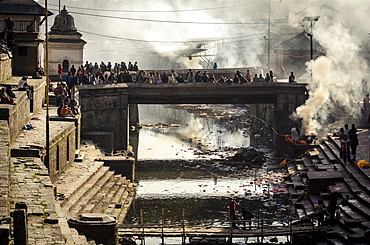 Pashupatinath cremation ghats alongside the Bagmati River, UNESCO World Heritage Site, Kathmandu, Nepal, Asia 