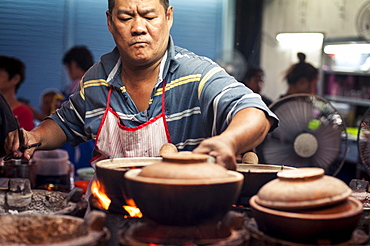 Claypot chicken, Kuala Lumpur, Malaysia, Southeast Asia, Asia