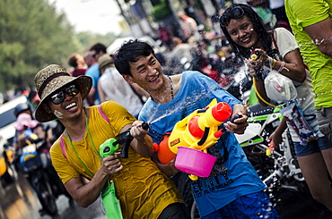 Locals celebrate Thai New Year by throwing water at one another, Songkran water festival, Chiang Mai, Thailand, Southeast Asia, Asia