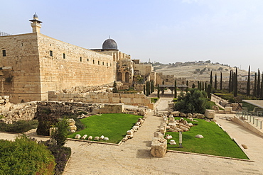 Al-Aqsa Mosque on Temple Mount with Archaeological Park and Mount of Olives, Jerusalem, UNESCO World Heritage Site, Israel, Middle East