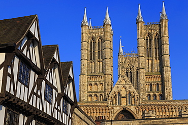 Half-timbered Leigh-Pemberton House and Lincoln Cathedral, from Castle Square, Lincoln, Lincolnshire, England, United Kingdom, Europe