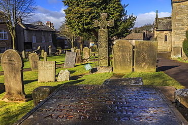 Saxon Cross and Plague victim's table tomb (Catherine Mompesson), Eyam Church, Plague Village, Eyam, Derbyshire, England, United Kingdom, Europe