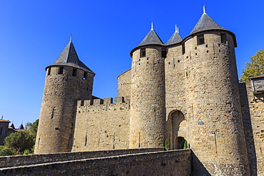 Chateau Comtal keep, La Cite, historic fortified city, Carcassonne, UNESCO World Heritage Site, Languedoc-Roussillon, France, Europe