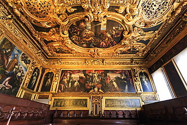 Senate Hall (Sala del Senato), Doge's Palace, Venice, UNESCO World Heritage Site, Veneto, Italy, Europe