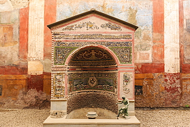 Mosaic and shell fountain, House of the Small Fountain, Roman Pompeii, UNESCO World Heritage Site, near Naples, Campania, Italy, Europe