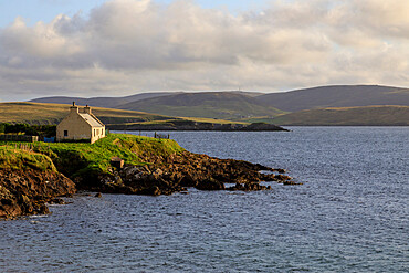 Crofthouse and coastal views, Reawick, West Mainland, Shetland Isles, Scotland, United Kingdom, Europe