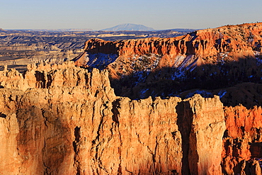 Rocks lit by winter late afternoon sun, from Rim Trail near Sunset Point, Bryce Canyon National Park, Utah, United States of America, North America
