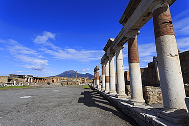 Forum and Vesuvius, Roman ruins of Pompeii, UNESCO World Heritage Site, Campania, Italy, Europe