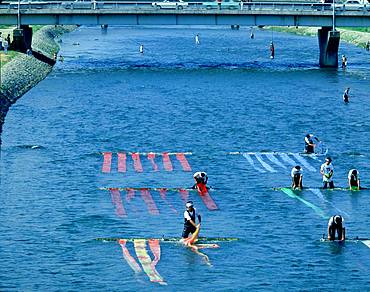 Yuzen nagashi in Kamogawa