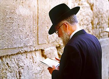 Prayer at Western Wall