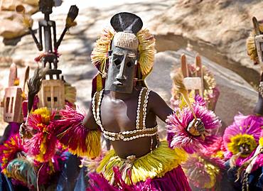 Dogon Dance, Tireli