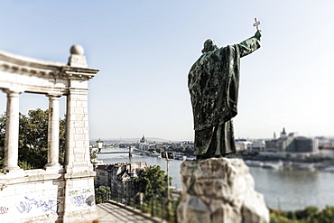 GellÃ©rt monument above the Elisabeth Bridge, Budapest, Hungary