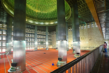 Interior of the Istiqlal Mosque, or Masjid Istiqlal, (Independence Mosque), Jakarta, Indonesia, Southeast Asia