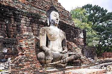 Sitting Buddha in Sukhothai, UNESCO World Heritage Site, Thailand, Southeast Asia, Asia