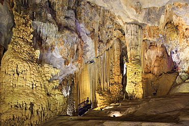 The illuminated interior of Paradise Cave in Phong Nha Ke Bang National Park, Quang Binh, Vietnam, Indochina, Southeast Asia, Asia