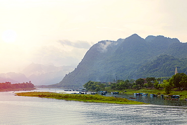 Sunset over the Son River in the Phong Nha Ke Bang National Park, Quang Binh, Vietnam, Indochina, Southeast Asia, Asia