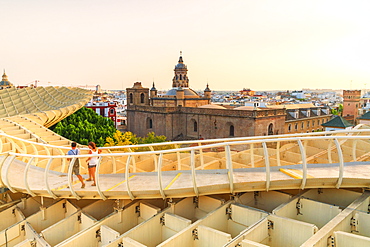 People on footbridge admire Church of the Annunciation, Metropol Parasol, Plaza de la Encarnacion, Seville, Andalusia, Spain, Europe