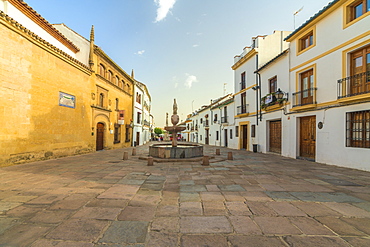 Renaissance Fountain (Fuente del Potro) and Posada del Potro, Plaza del Potro, Cordoba, Andalusia, Spain, Europe