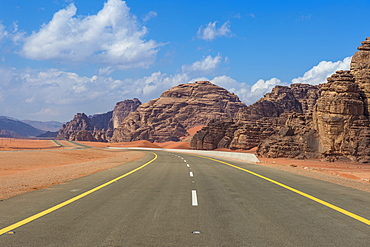 Road leading through the beautiful scenery in the northern territories of Saudi Arabia, Middle East