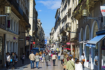 Pedestrian zone in the historic quarter of Bordeaux, Aquitaine, France, Europe