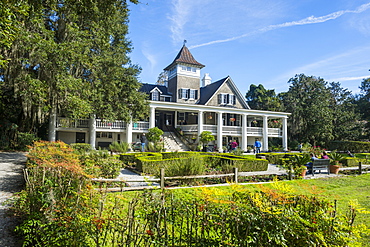 Plantation house in the Magnolia Plantation outside Charleston, South Carolina, United States of America, North America