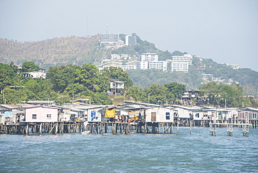 Poreporena stilt village, Port Moresby, Papua New Guinea, Pacific