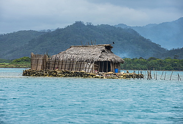 Traditional hut on a very little islet, Achutupu, San Blas Islands, Kuna Yala, Panama, Central America