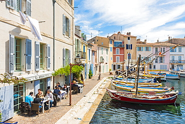 Boats and restaurant in Martigues port, Bouches du Rhone, Provence, Provence-Alpes-Cote d'Azur, France, Europe