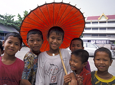 Thailand burmese refugee children wat prok, bangkok