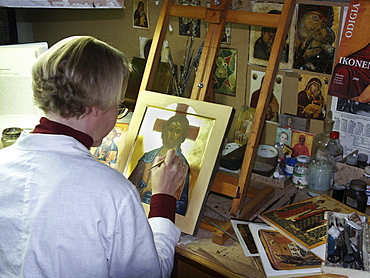 Russia expert restoring icons russian orthodox chapel & martha convent moscow