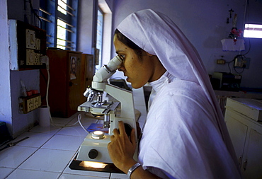 Technology nurse microscope, damien leprosy center, trichur, india