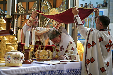 Australia. Ukrainian greco- service at cathedral in melbourne.