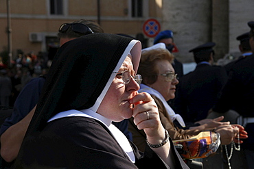 Italy the funeral of pope john paul ii at the vatican in rome, 8th april 2005. Catholic nuns paying their respects