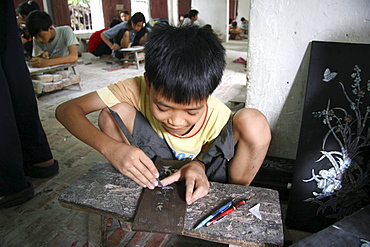 Vietnam mother of pearl inlay training workshop, phuxuyen