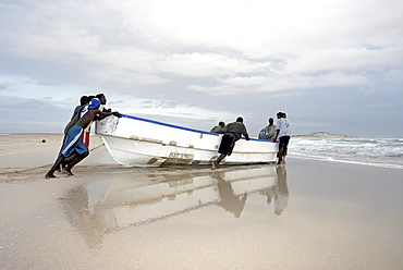 Hardest hit was a 650 kilometers stretch of the somali coastline between garacad (mudung region) and xaafuun (bari region), which forms part of the puntland province near the horn of africa. The tsunami resulted in the death of some 300 people and extensive destruction of shelters, houses and water sources as well as fishing gear. The livelihoods of many people residing in towns and small villages along the somali indian ocean coastline, particularly in the northern regions, were devastated