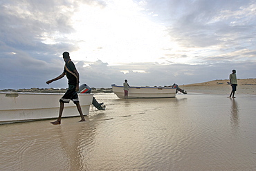 Hardest hit was a 650 kilometers stretch of the somali coastline between garacad (mudung region) and xaafuun (bari region), which forms part of the puntland province near the horn of africa. The tsunami resulted in the death of some 300 people and extensive destruction of shelters, houses and water sources as well as fishing gear. The livelihoods of many people residing in towns and small villages along the somali indian ocean coastline, particularly in the northern regions, were devastated