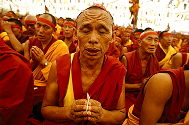 Bodhgaya, kalachakra, india. holiness 14th dalai lama conferring giving kalachakra initiation in sarnath, india. Because of profundity, kalachakra initiation be bestowed only by most realized of tibets lamas. Rays of lightÃ€Ãœat heart of lama-inseparable from kalachakra-draw in. Entering mouth pass through center of body, through vajra path enter mothers lotus, melting into a luminous drop which dissolves into emptiness. From within emptiness arises a jewel from which arise as a deity embraced by consort mamaki.