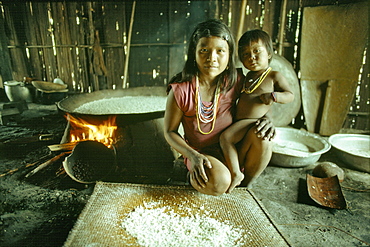 Colombian shaman, , amazon, makuna indians, makuna woman chil