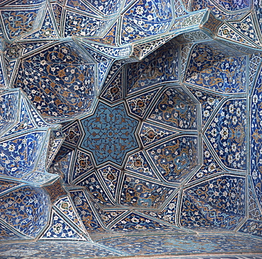 Detail of Masjid-e-Imam Mosque, formerly the Shah Mosque, Isfahan, Iran, Middle East